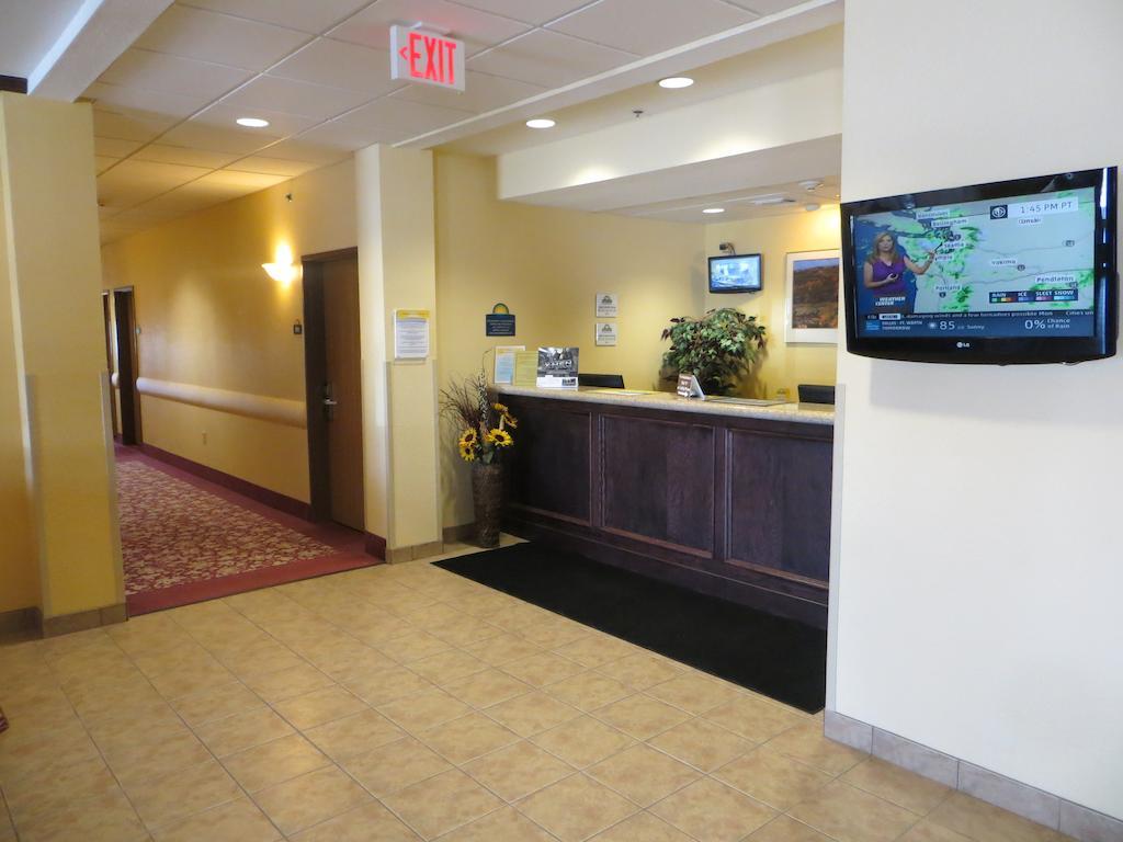 Days Inn By Wyndham Ellis Экстерьер фото